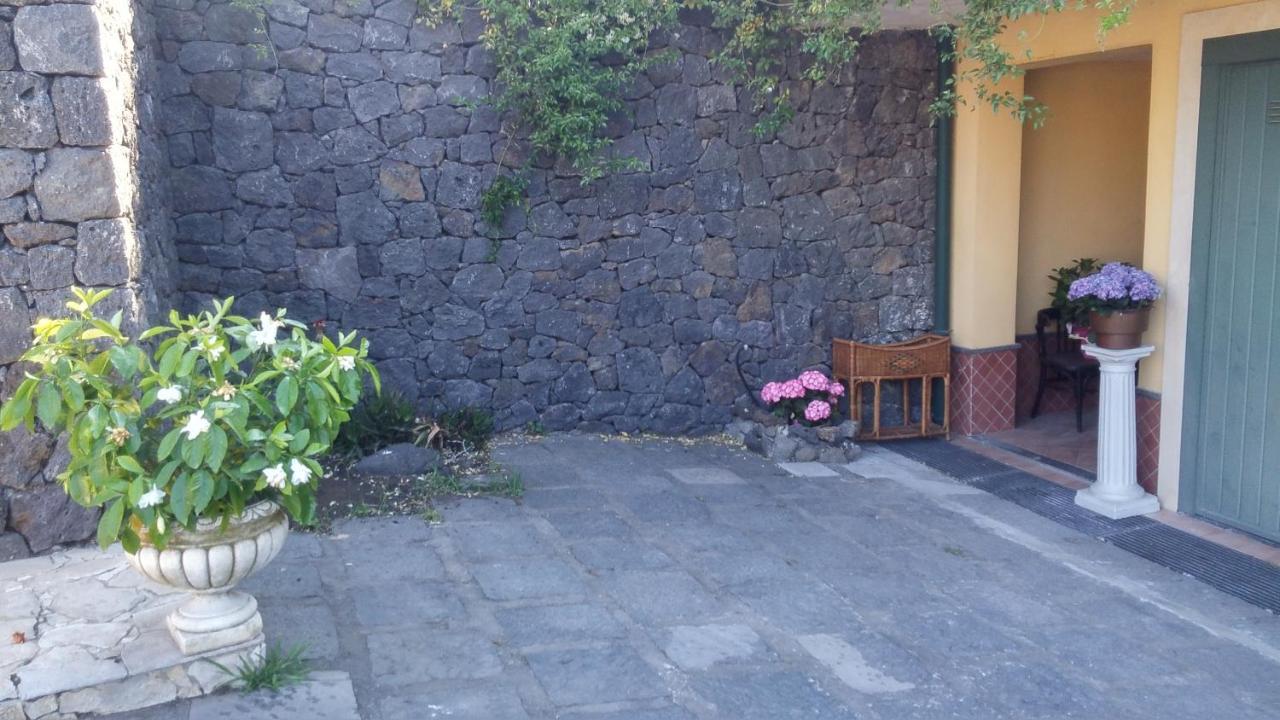 Bed and Breakfast La Casa Del Melograno à Santa Venerina Extérieur photo